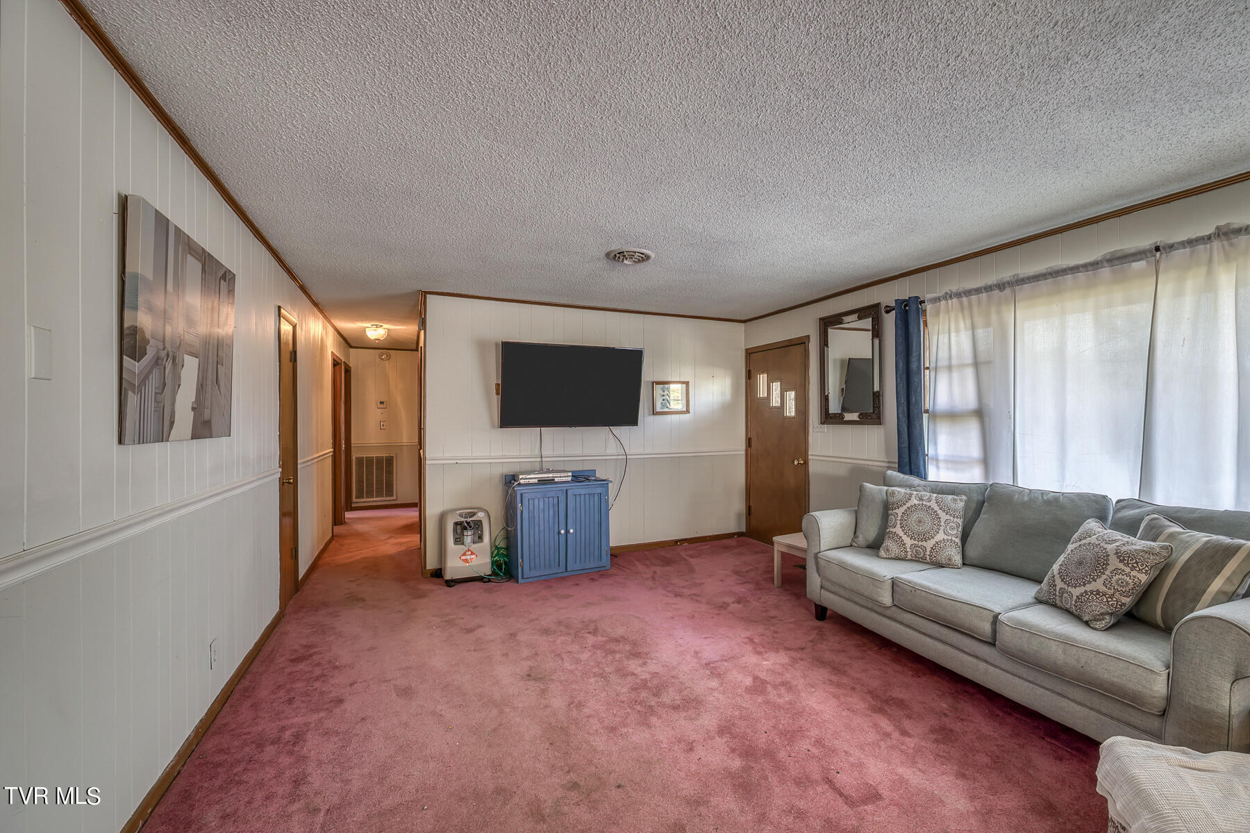 899 Weaver Branch Road Bluff City, TN 37618 - Photo 8 of 26 899 Weaver Branch Rd 10