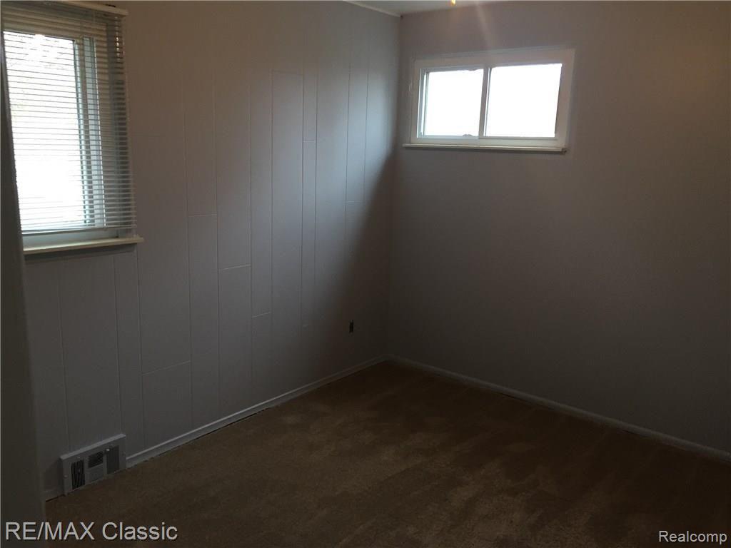 30012 Briarton Street Farmington, MI 48331 - Photo 43 of 48