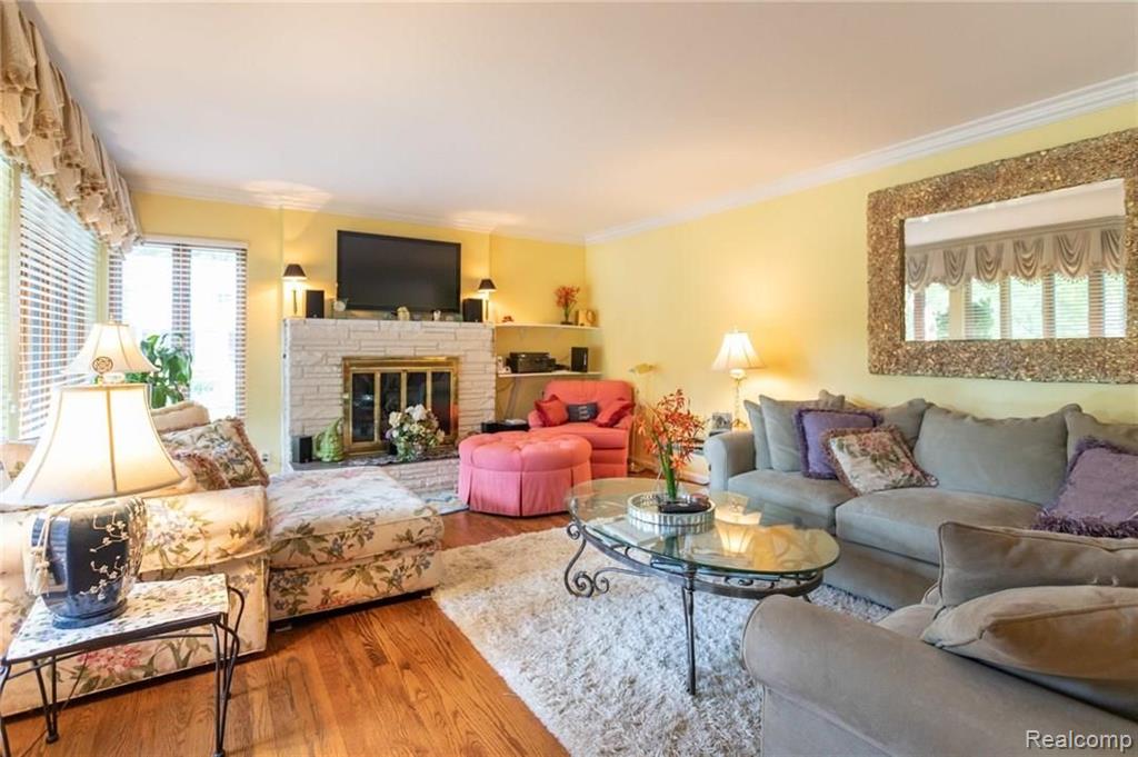 336 Stephens Road Grosse Pointe Farms, MI 48236 - Photo 12 of 22