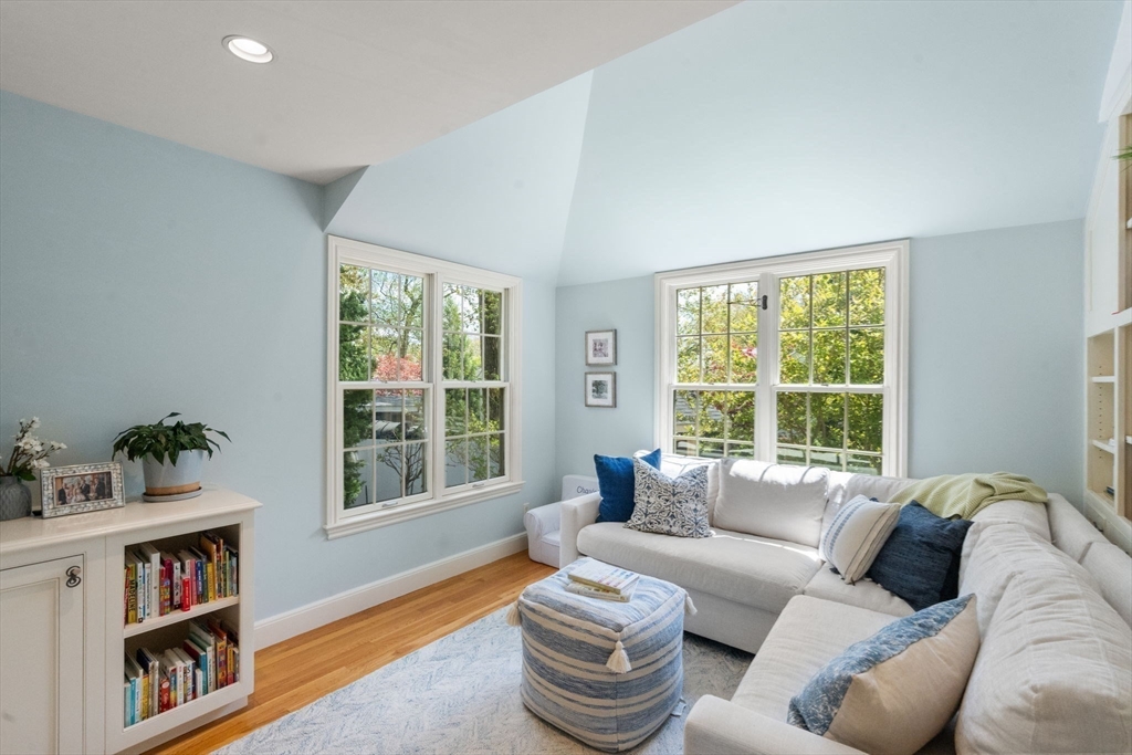 14 Standish Road Wellesley, MA 02481 - Photo 12 of 36 Gallery Image 12