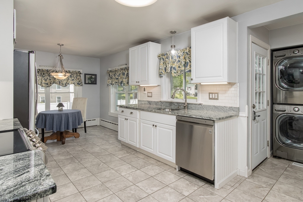56 Riverneck Road Chelmsford, MA 01824 - Photo 5 of 23 Gallery Image 5