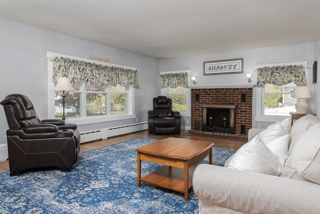 56 Riverneck Road Chelmsford, MA 01824 - Photo 9 of 23 Gallery Image 9