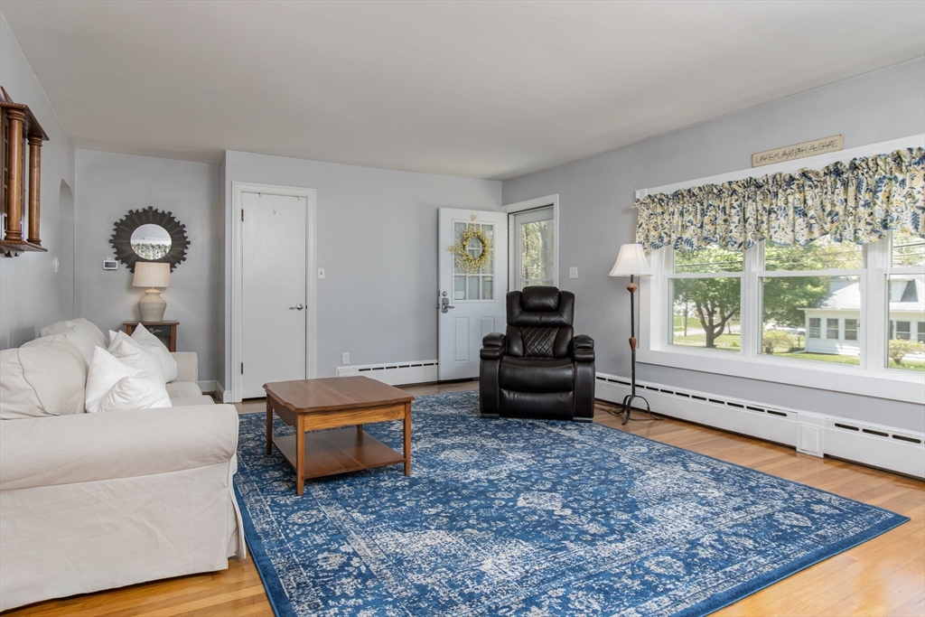 56 Riverneck Road Chelmsford, MA 01824 - Photo 10 of 23 Gallery Image 10
