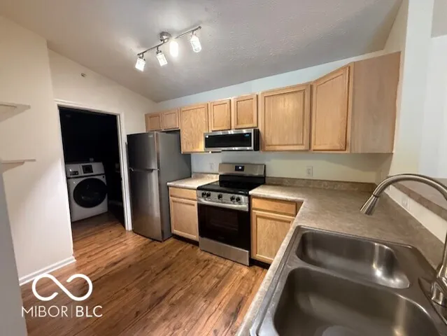 $165,000 | 6519 Jade Stream Court, Unit 310, Indianapolis, IN 46237