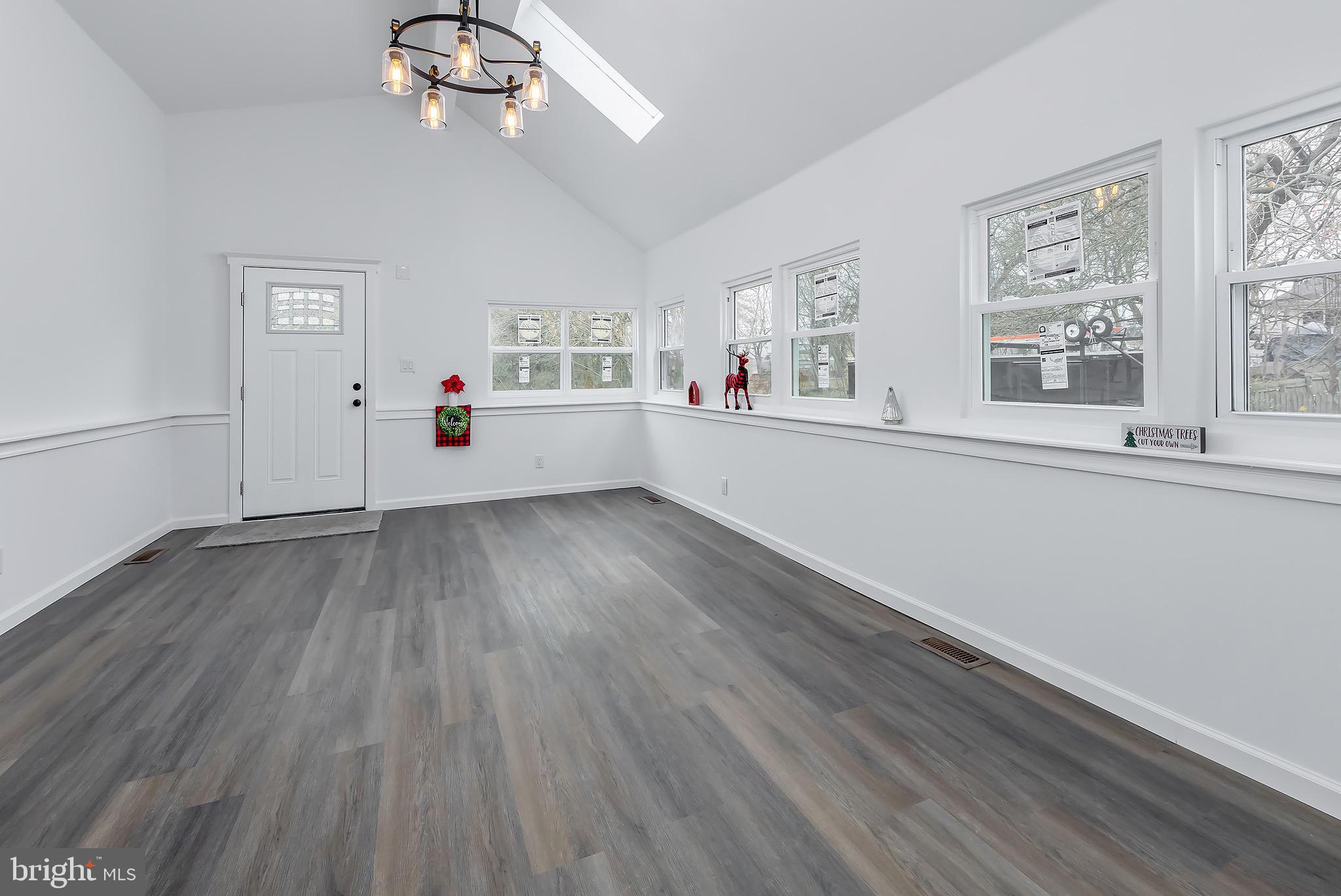 1160 Berkley Road Gibbstown, NJ 08027 - Photo 3 of 28 Gallery Image 3