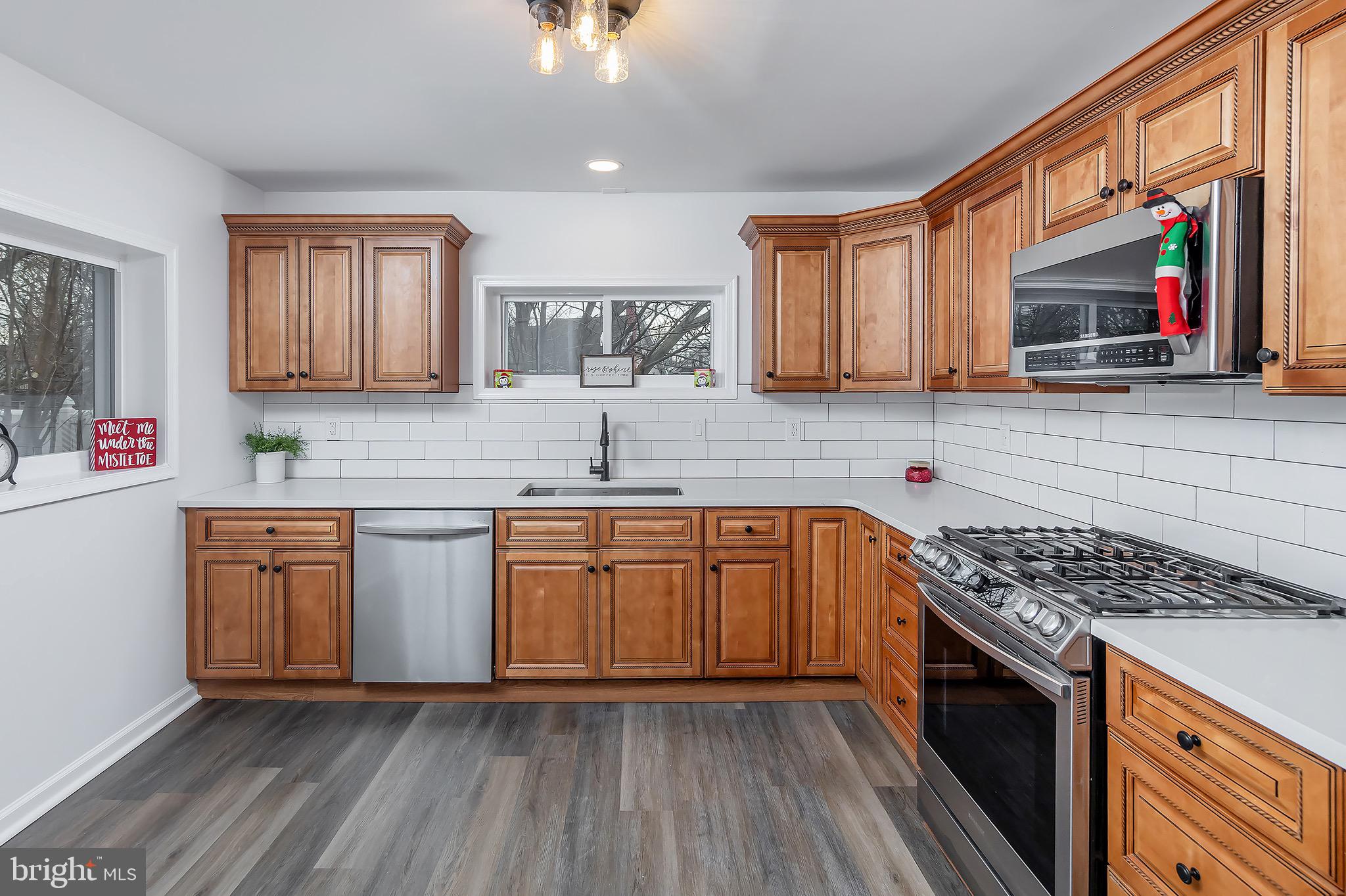 1160 Berkley Road Gibbstown, NJ 08027 - Photo 6 of 28 Gallery Image 6