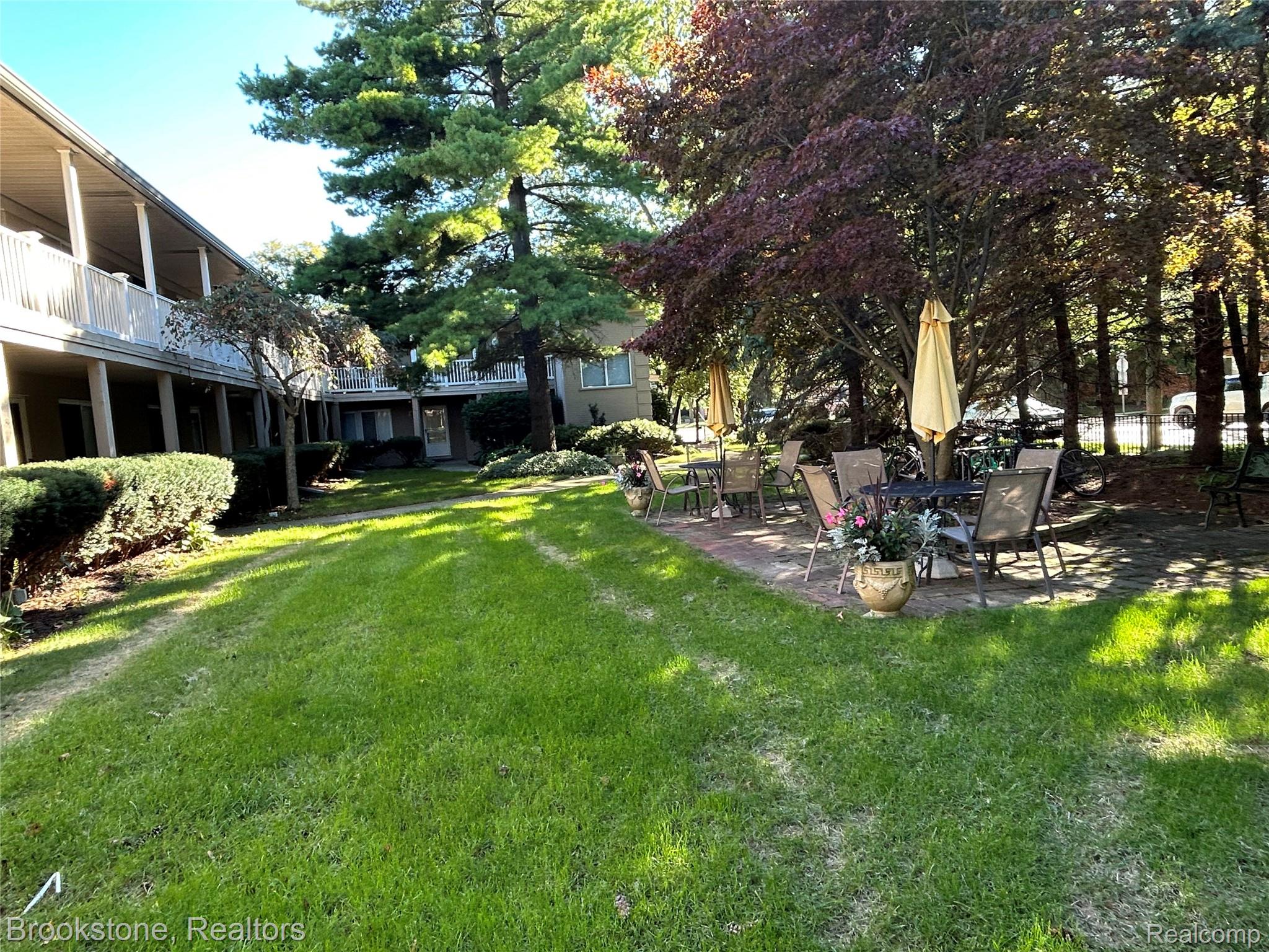 475 South Adams Road, Unit 1 Birmingham, MI 48009 - Photo 20 of 23 IMG_2822.jpeg