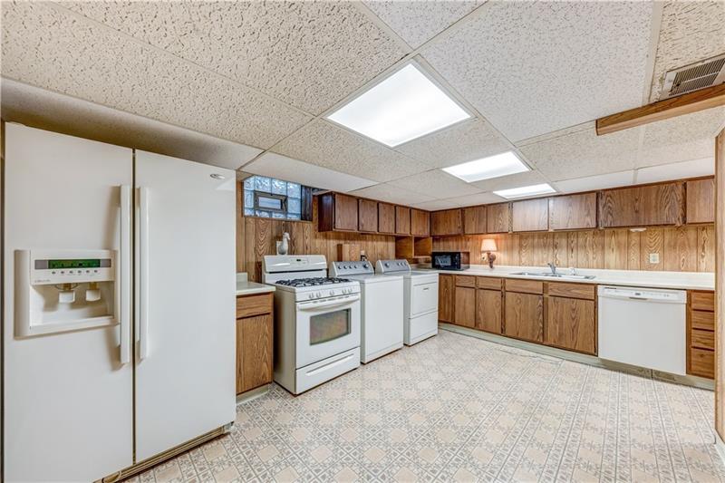 267 Coraopolis Road Coraopolis, PA 15108 - Photo 22 of 25 Gallery Image 22