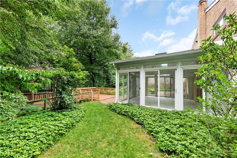 267 Coraopolis Road Coraopolis, PA 15108 - Photo 5 of 25 Gallery Image 5