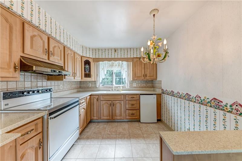 267 Coraopolis Road Coraopolis, PA 15108 - Photo 10 of 25 Gallery Image 10