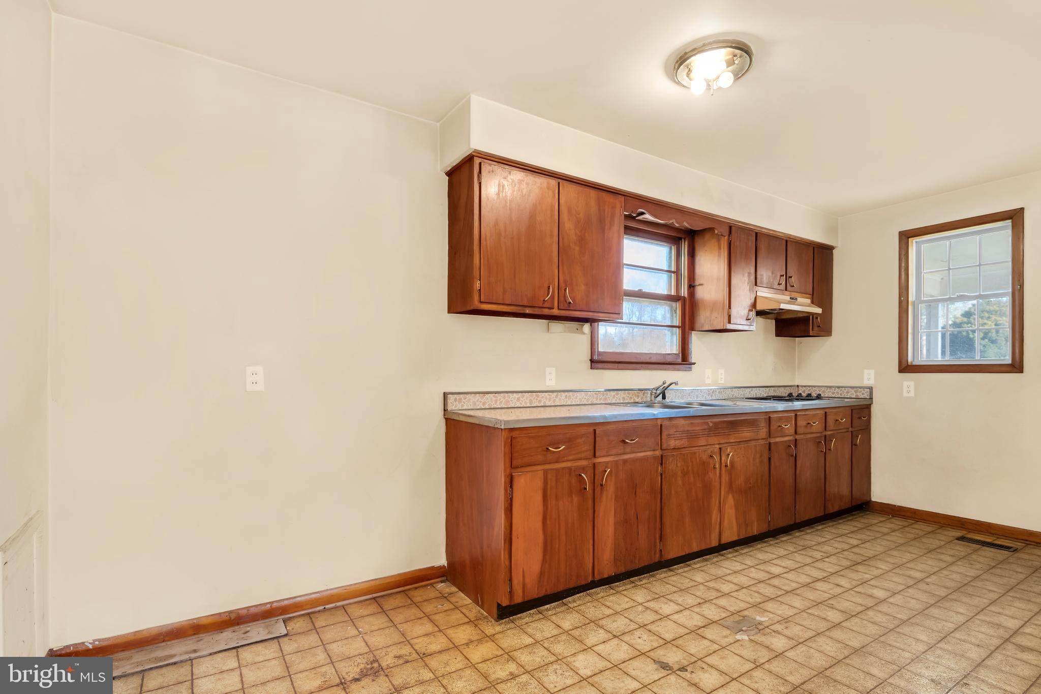 3716 Tuck Avenue Point of Rocks, MD 21777 - Photo 5 of 24