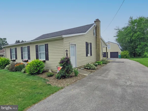 $335,000 | 4545 Sycamore Grove Road, Chambersburg, PA 17202
