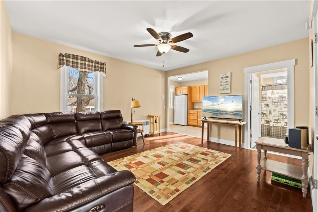 88 Arnold Road North Attleboro, MA 02760 - Photo 7 of 38