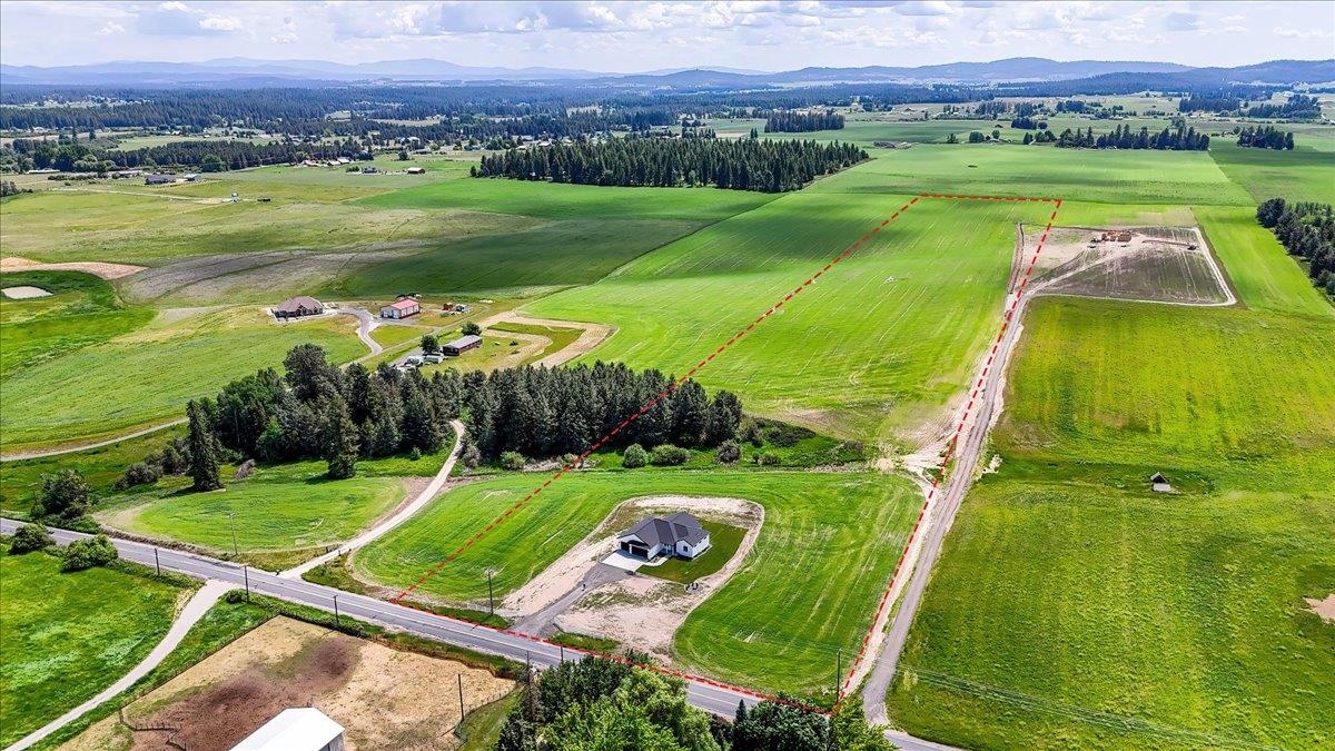 8521 West Dahl Road Deer Park, WA 99006 - Photo 4 of 41