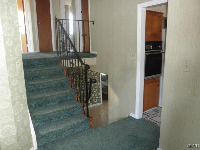 3092 Shakespeare Road Bethlehem, PA 18017 - Photo 6 of 17 Gallery Image 6