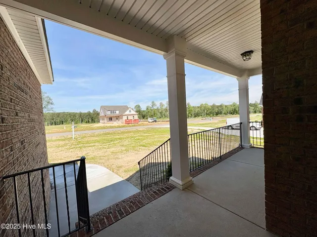 $399,900 | 7553 Sweetwater Drive, Nashville, NC 27856