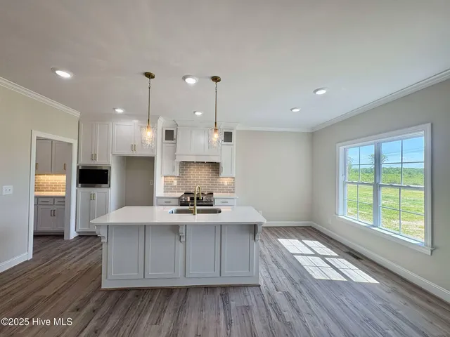 $399,900 | 7553 Sweetwater Drive, Nashville, NC 27856