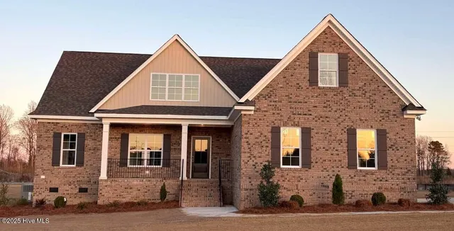 $399,900 | 7553 Sweetwater Drive, Nashville, NC 27856