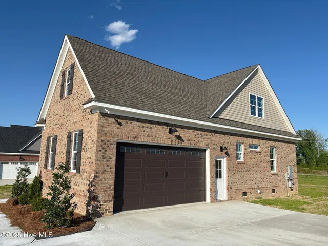 $399,900 | 7553 Sweetwater Drive, Nashville, NC 27856