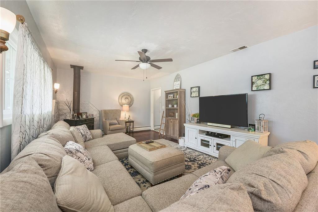 233 Oak Road Gibsonia, PA 15044 - Photo 2 of 25 Gallery Image 2