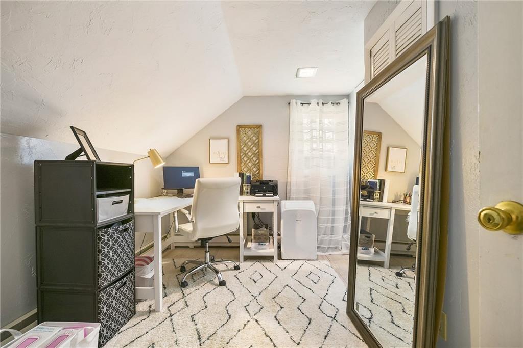 233 Oak Road Gibsonia, PA 15044 - Photo 13 of 25 Gallery Image 13