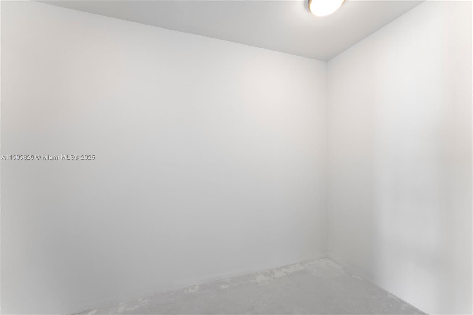 18555 Collins Avenue, Unit 3205 Sunny Isles Beach, FL 33160 - Photo 28 of 50 a view of small space