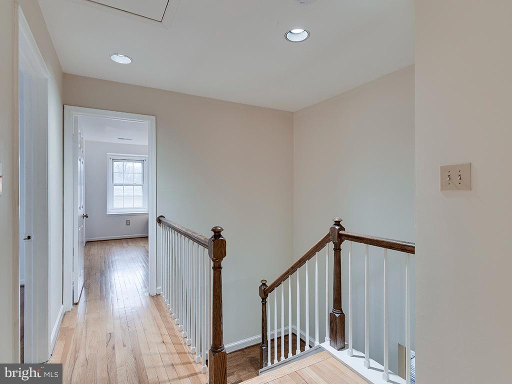 7217 Greentree Road Bethesda, MD 20817 - Photo 25 of 52