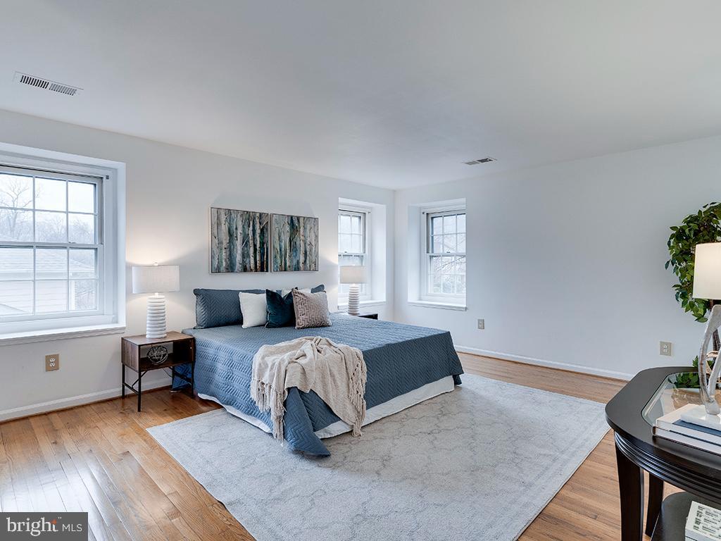 7217 Greentree Road Bethesda, MD 20817 - Photo 26 of 52