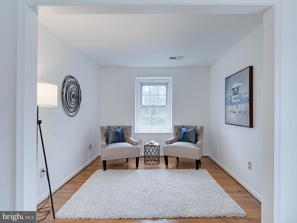 7217 Greentree Road Bethesda, MD 20817 - Photo 32 of 52