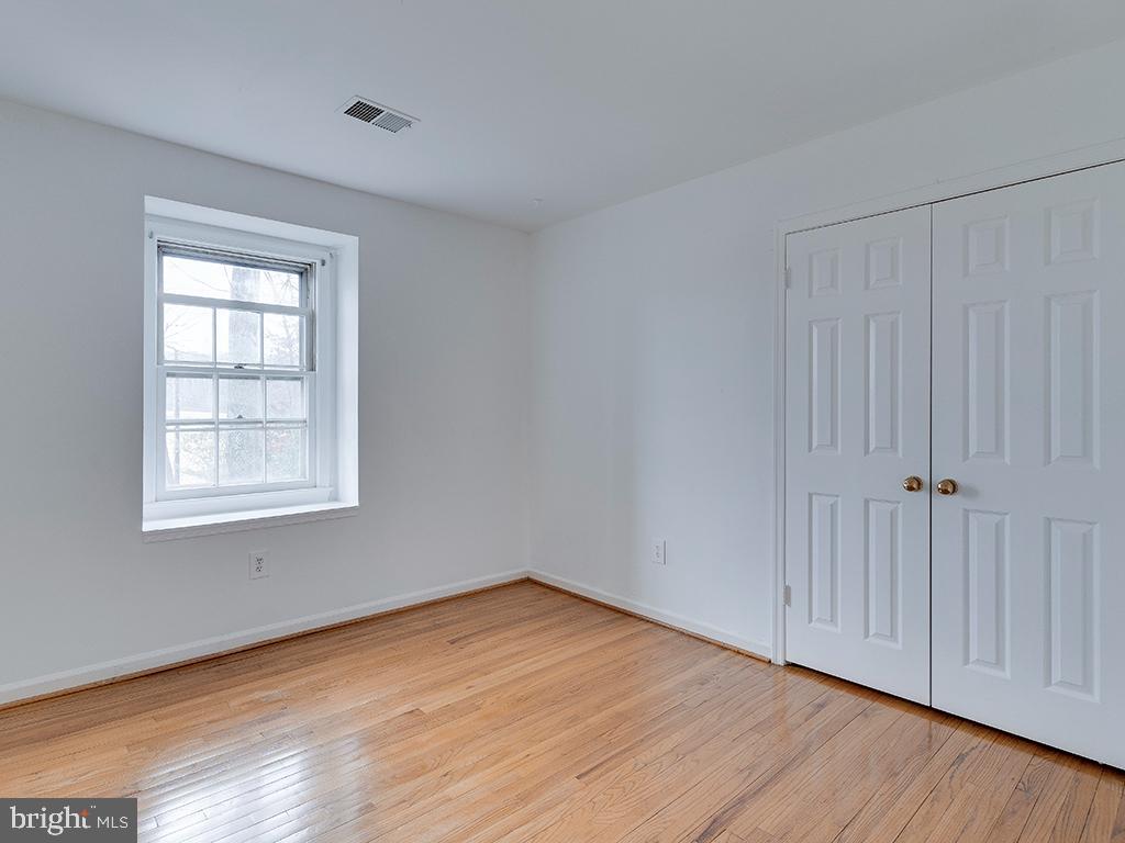 7217 Greentree Road Bethesda, MD 20817 - Photo 34 of 52