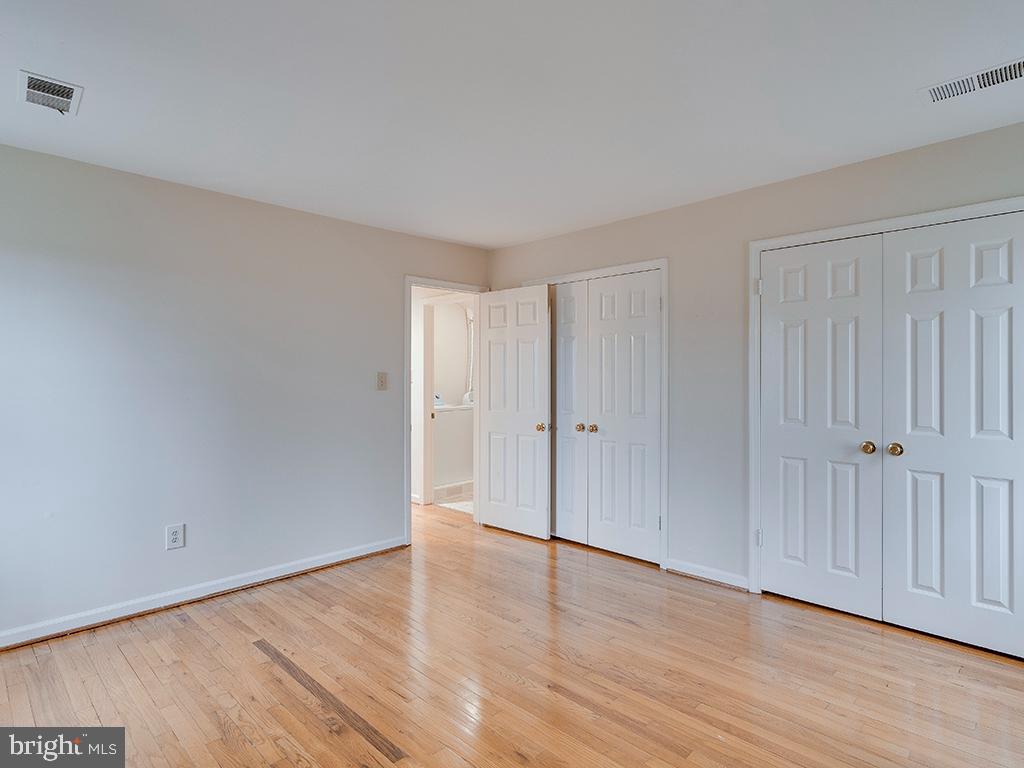 7217 Greentree Road Bethesda, MD 20817 - Photo 37 of 52