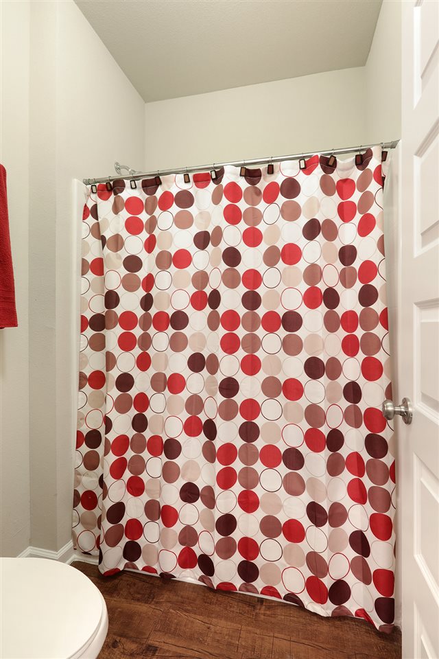 17072 Feder Drive Foley, AL 36535 - Photo 13 of 22 Jack and Jill Bath