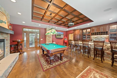 $1,499,000 | 211 3rd Avenue, Fontana, WI 53125