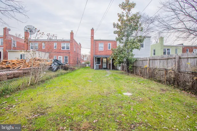 $2,595 | 1183 46th Place Southeast, Washington, DC 20019