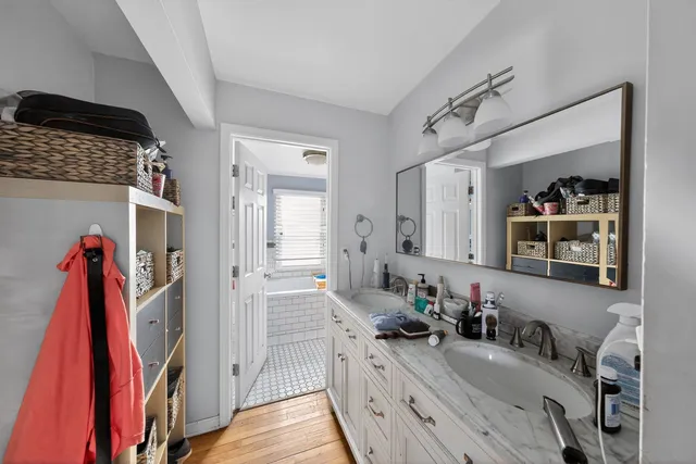 $439,900 | 303 Lionel Road, Riverside, IL 60546