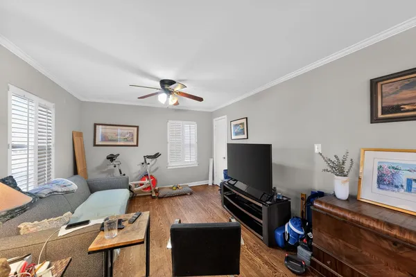 $435,000 | 303 Lionel Road, Riverside, IL 60546