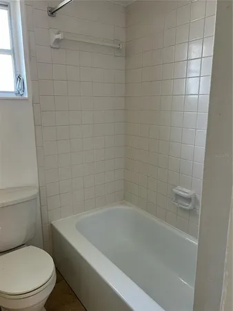 $1,200 | 8701 4th Street North, Unit 208, St. Petersburg, FL 33702