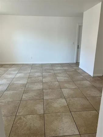 $1,200 | 8701 4th Street North, Unit 208, St. Petersburg, FL 33702