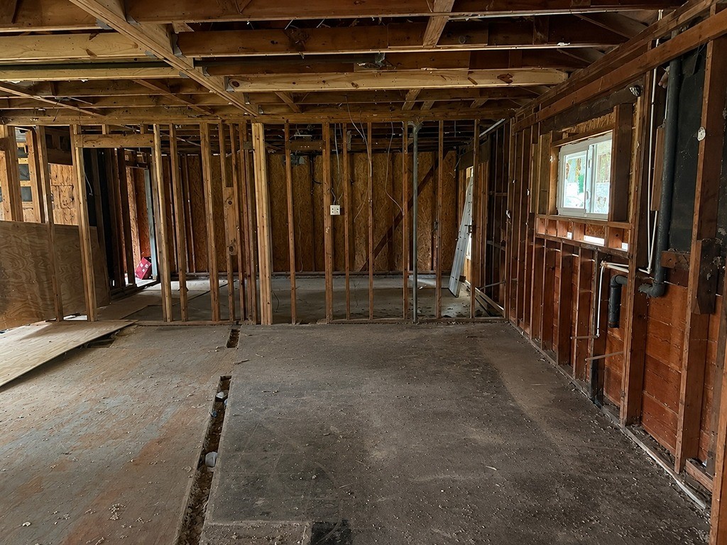 5822 Lyndhurst Drive Houston, TX 77033 - Photo 4 of 10