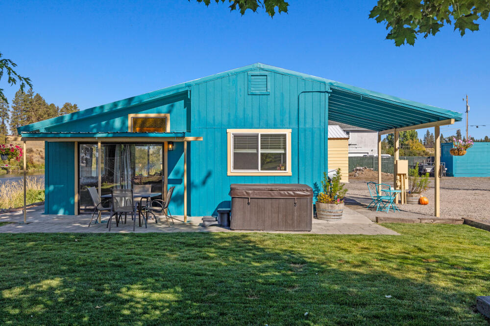 32314 Rivers Drive Chiloquin, OR 97624 - Photo 7 of 58 32314RiversDr-56