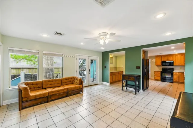 $1,800 | 4731 Marigny Street, New Orleans, LA 70122