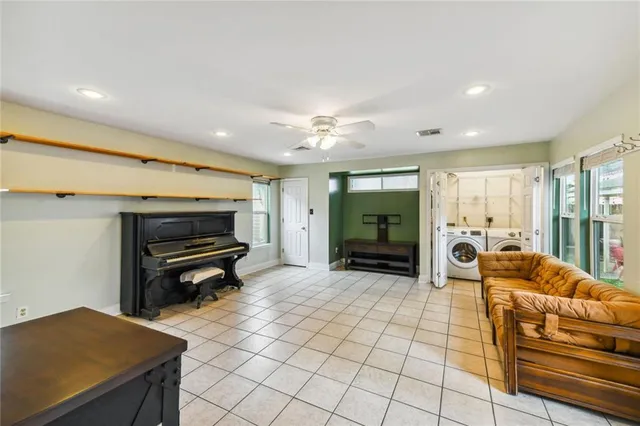 $1,800 | 4731 Marigny Street, New Orleans, LA 70122