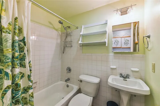 $1,800 | 4731 Marigny Street, New Orleans, LA 70122