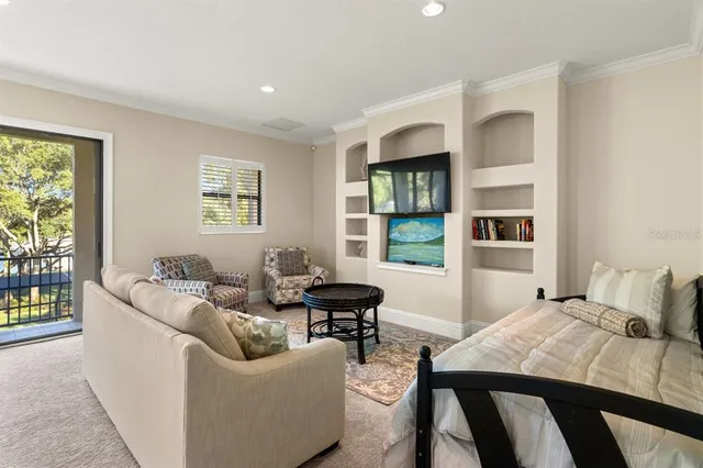 a view of yard with tree