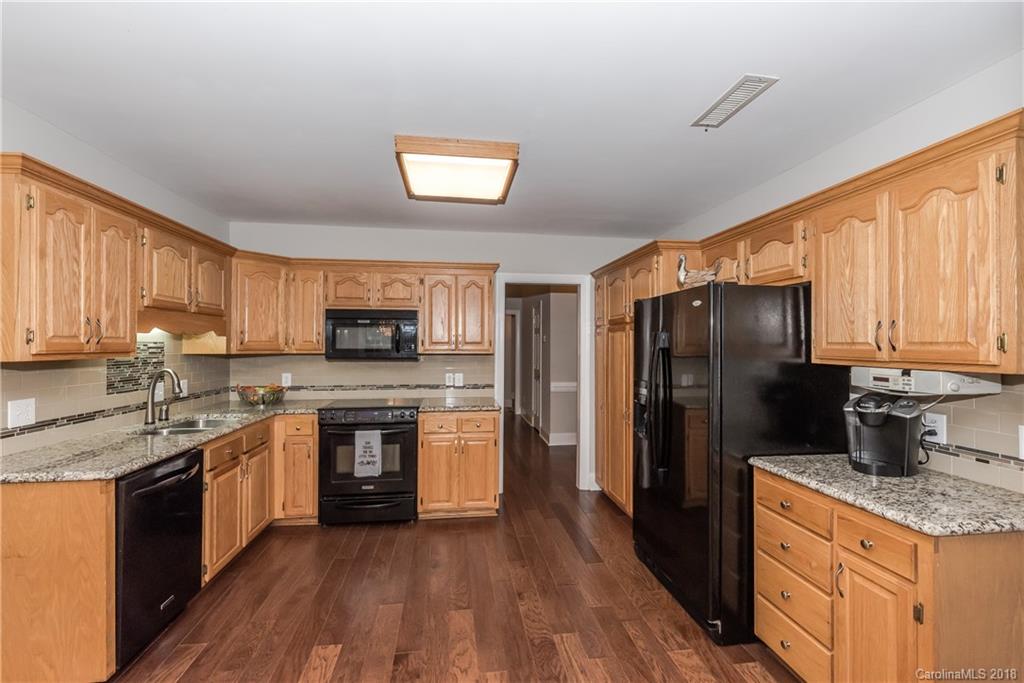 8109 Stevens Mill Road, Unit 58 Matthews, NC 28104 - Photo 12 of 30 Gallery Image 12