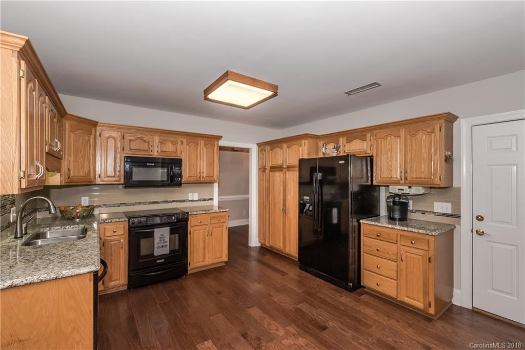 8109 Stevens Mill Road, Unit 58 Matthews, NC 28104 - Photo 13 of 30 Gallery Image 13