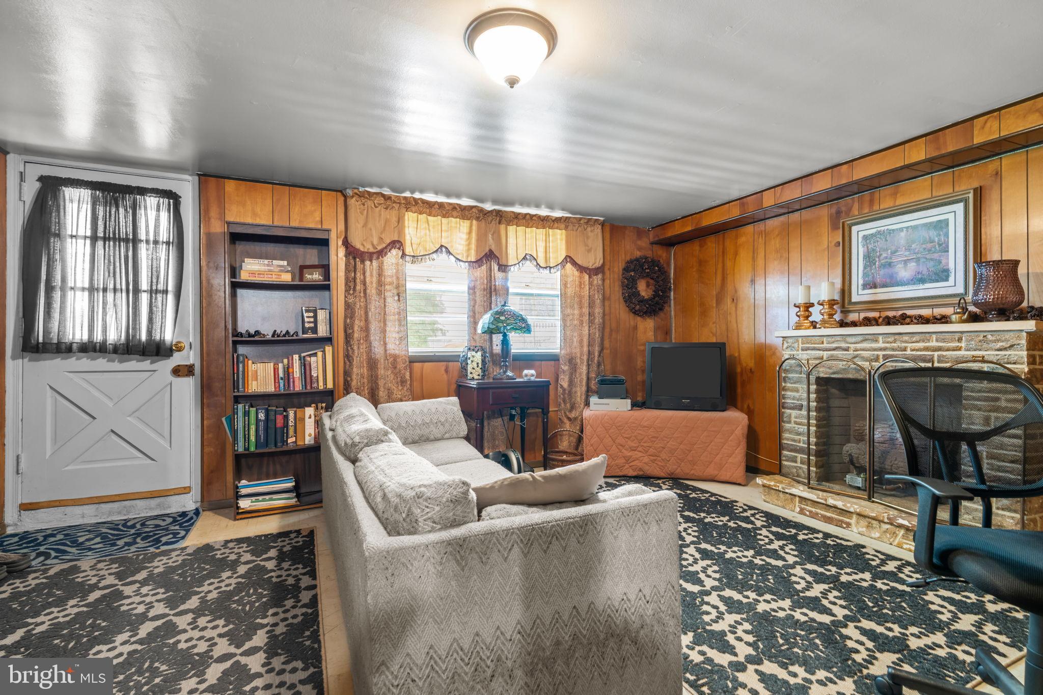 11745 Colman Road Philadelphia, PA 19154 - Photo 20 of 26 Gallery Image 20