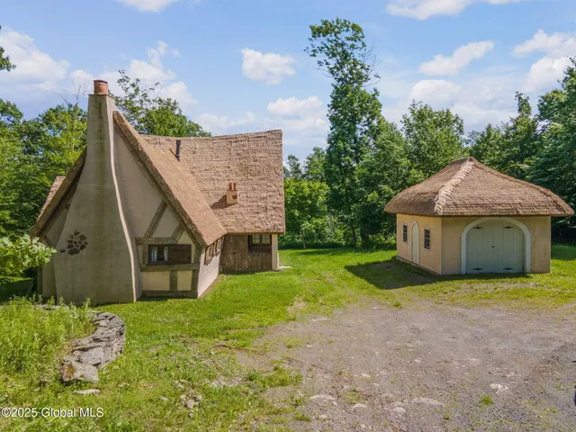 $525,000 | 372 Jones Hill Road, Jefferson, NY 12167