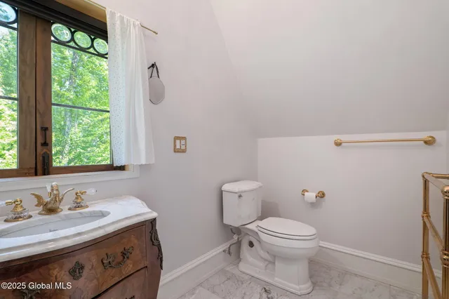 $525,000 | 372 Jones Hill Road, Jefferson, NY 12167