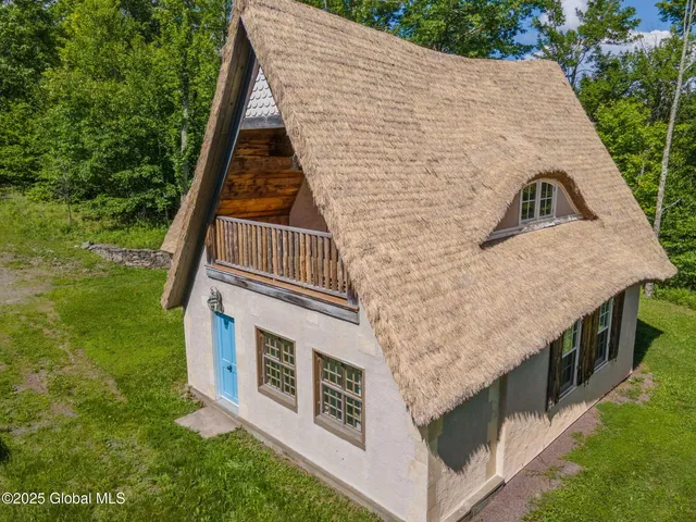 $525,000 | 372 Jones Hill Road, Jefferson, NY 12167